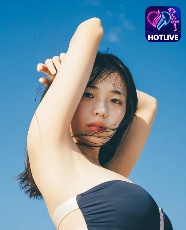 Hina Kikuchi-Hotlive