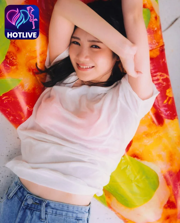 Mayu Tamura-Hotlive