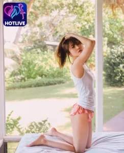 Shiho Kato-Hotlive