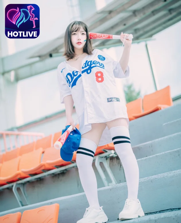 Son Ye-eun-Hotlive