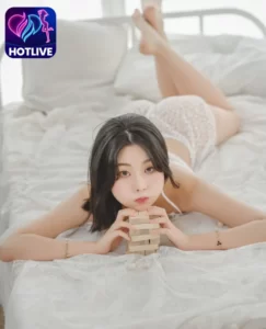 Yuna-Hotlive